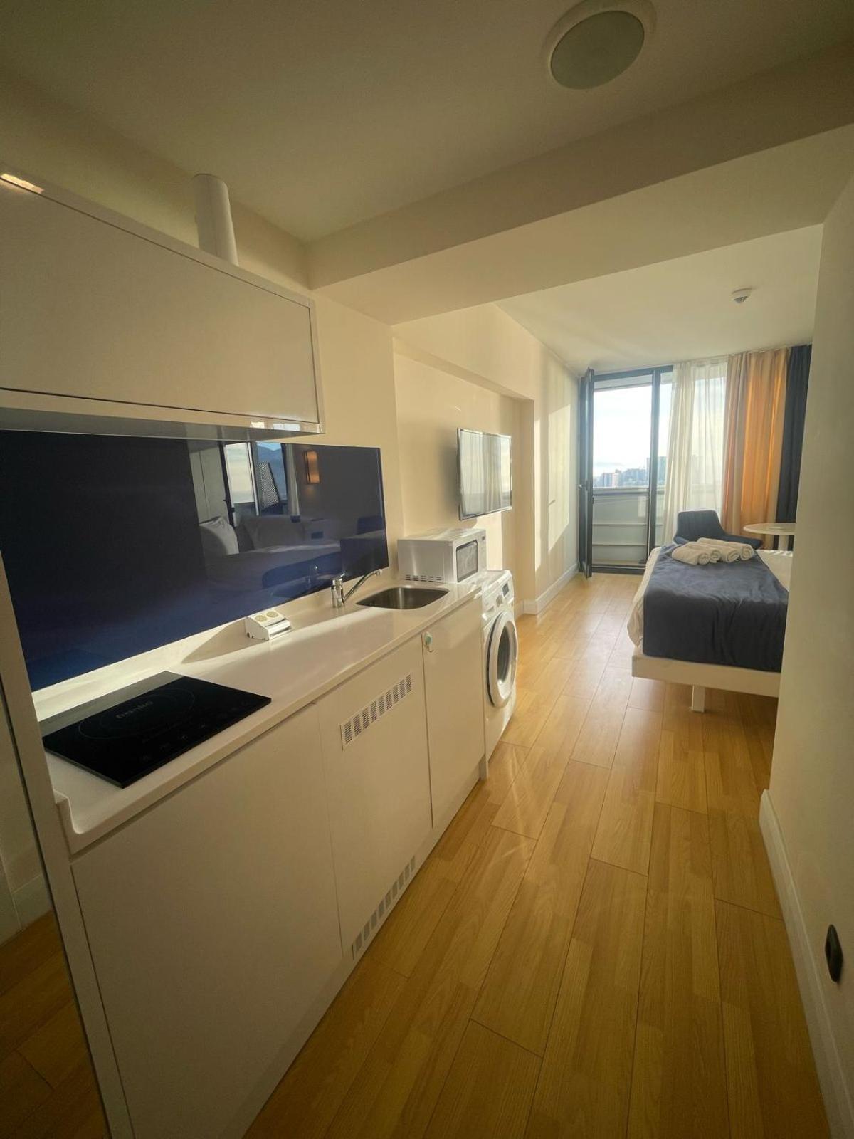 Holiday In Orbi Apartamento Batumi Exterior foto